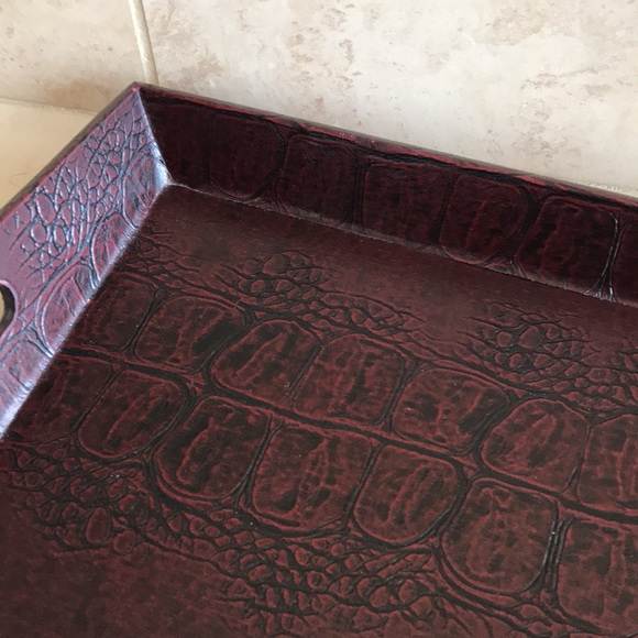 Serving/decorative tray with handles - Picture 9 of 16